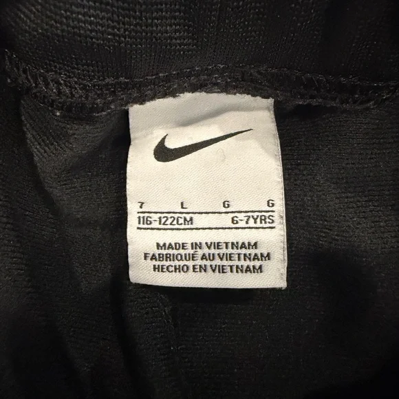 Nike Black and Gray Tracksuit with Neon Yellow Details (7) - Picture 7 of 7